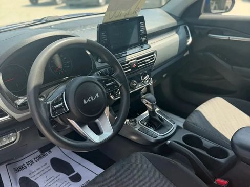 Used 2023 Kia Seltos LX AWD/4WD image 10