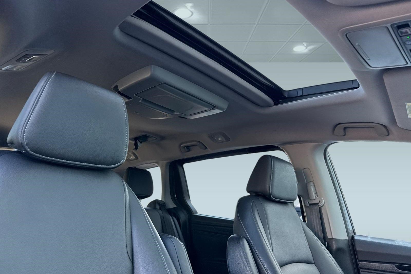 Certified 2024 Honda Odyssey Touring image 25