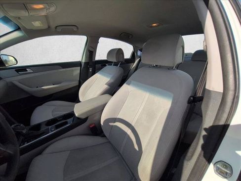 Used 2016 Hyundai Sonata SE FWD image 13