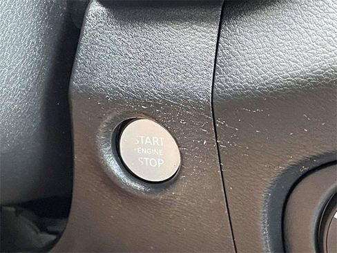 Used 2022 Nissan Frontier SV w/ Technology Package image 26