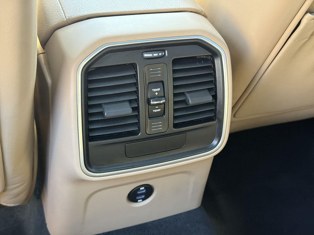 Used 2020 Porsche Macan AWD/4WD image 21