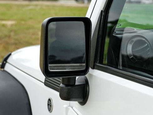 Used 2018 Jeep Wrangler Unlimited Sport S AWD/4WD image 38