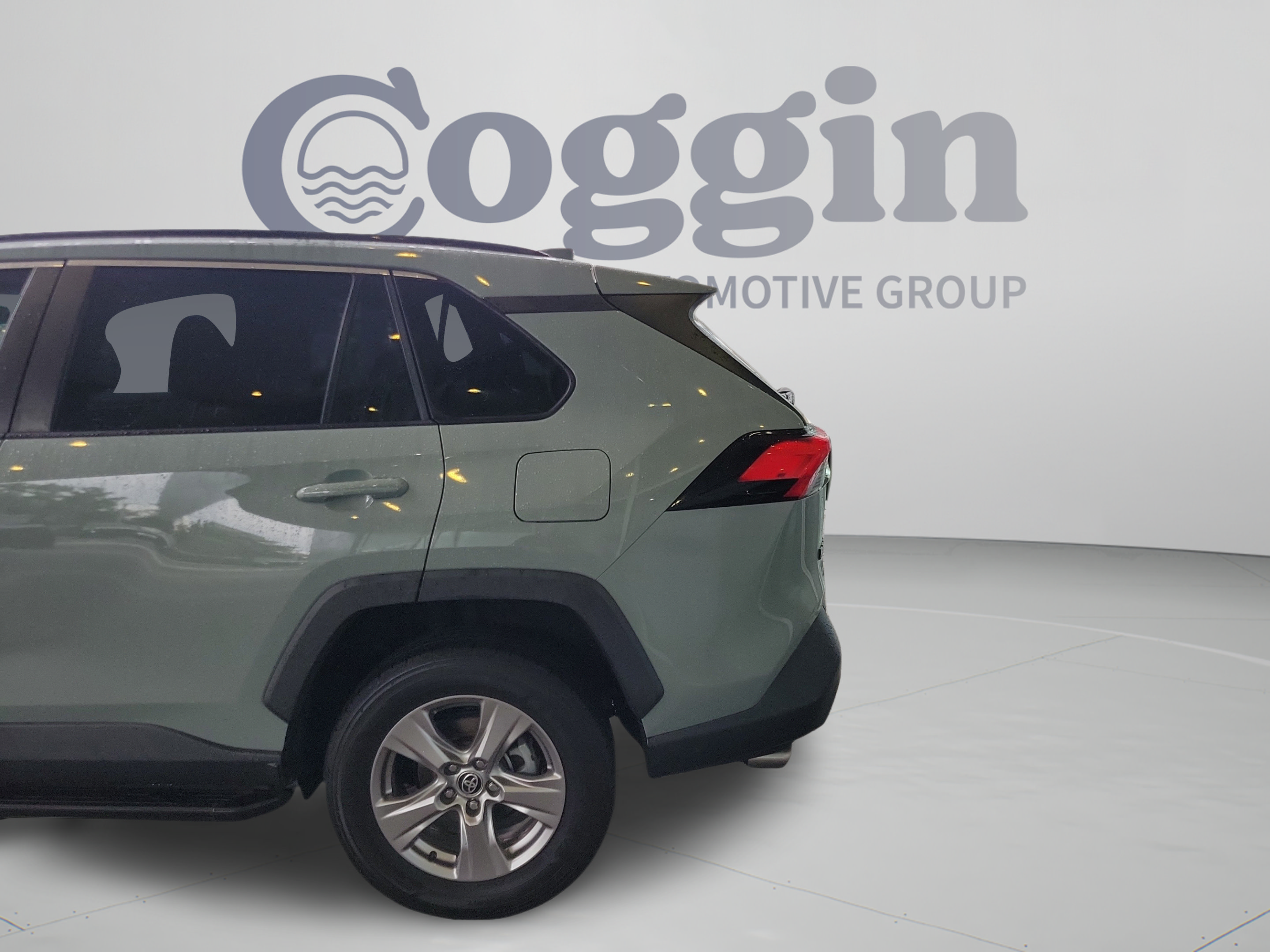 Used 2022 Toyota RAV4 XLE FWD image 32
