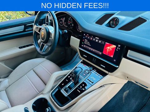 Used 2022 Porsche Cayenne Platinum Edition image 9