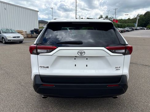Used 2024 Toyota RAV4 XLE w/ Convenience Package AWD/4WD image 6