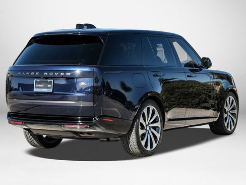 Used 2023 Land Rover Range Rover SE image 6