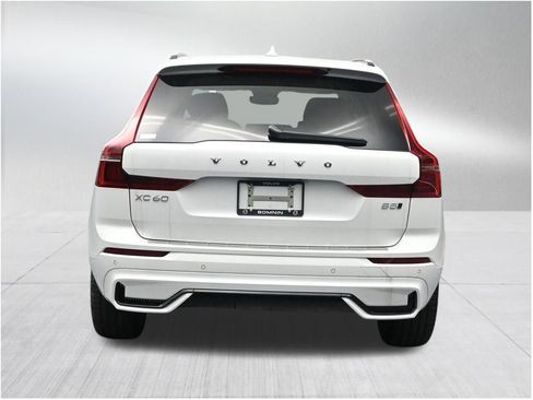 New 2026 Volvo XC60 B5 Ultra AWD/4WD image 4