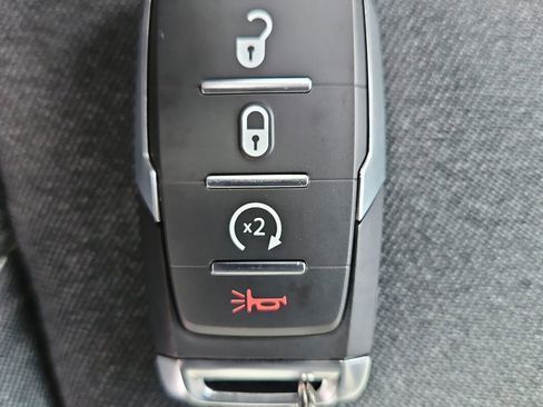 New 2026 RAM 1500 4x4 Crew Cab image 34