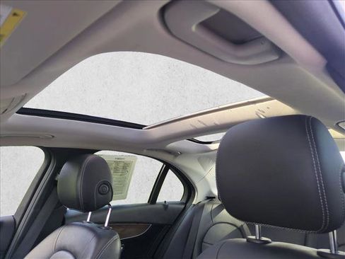 Used 2018 Mercedes-Benz C 300 Sedan image 15