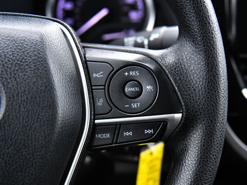 Used 2024 Toyota Camry LE image 28