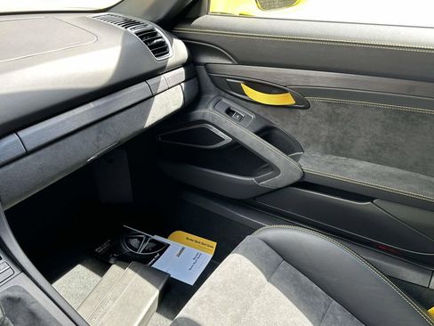 Certified 2016 Porsche Boxster Spyder RWD image 31