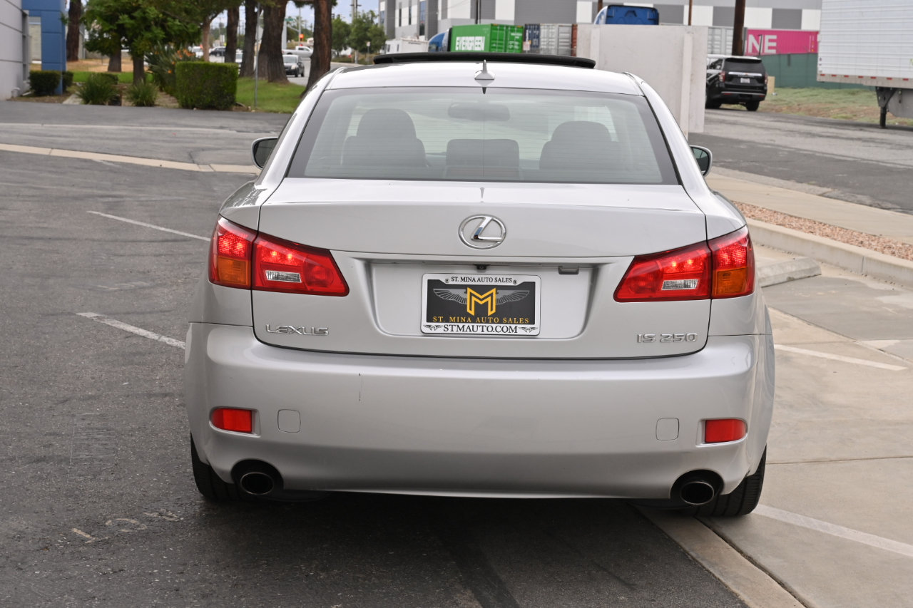 Used 2007 Lexus IS 250 w/ Premium Pkg RWD image 5