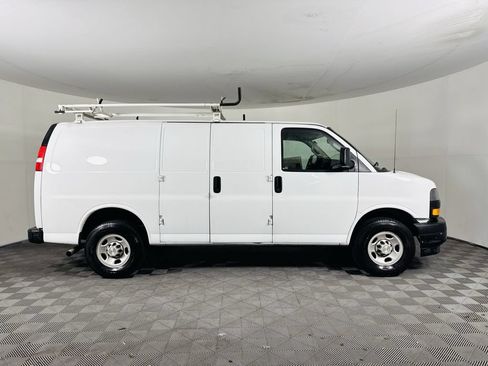 Used 2022 Chevrolet Express 2500 w/ Driver Convenience Package RWD image 3