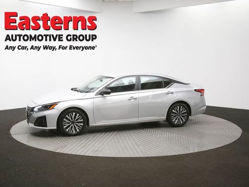 Used 2024 Nissan Altima 2.5 SV image 55