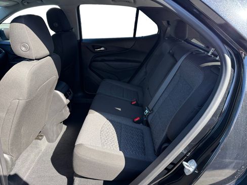 Used 2023 Chevrolet Equinox LT w/ Driver Convenience Package FWD image 16