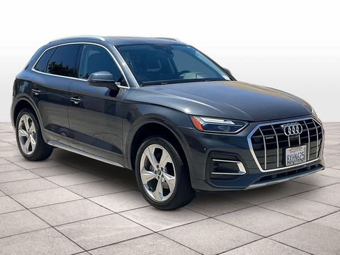 Used 2021 Audi Q5 2.0T Premium Plus w/ Premium Plus Package AWD/4WD image 2
