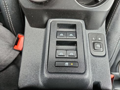 Used 2025 Ford Bronco Badlands AWD/4WD image 16