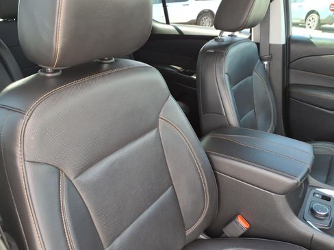 Used 2020 Chevrolet Traverse Premier w/ Redline Edition FWD image 12