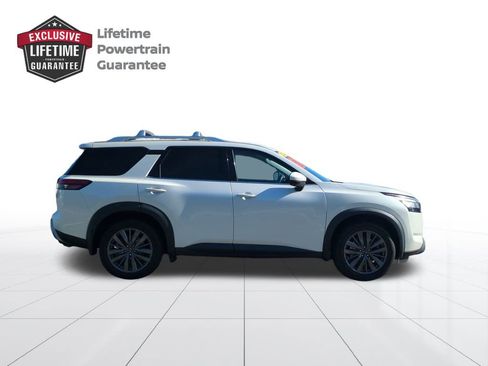 Certified 2022 Nissan Pathfinder SL w/ SL Premium Package image 2