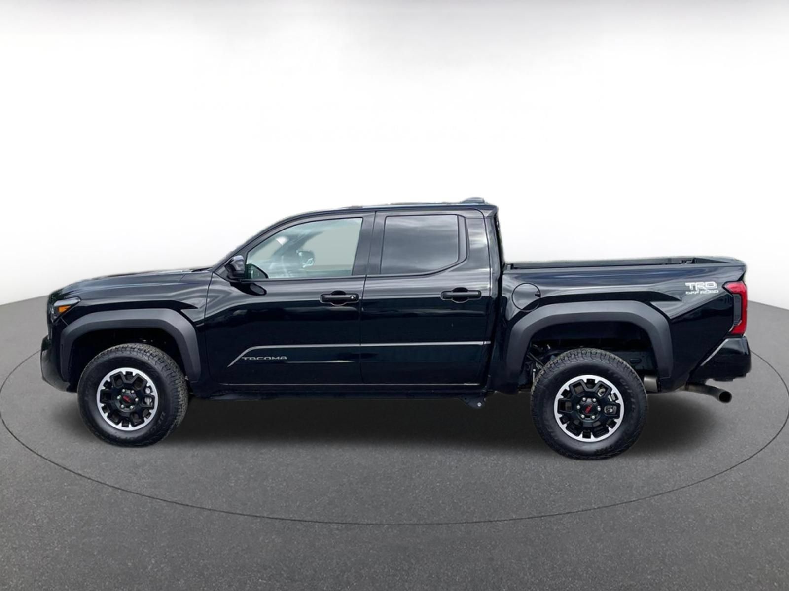 Used 2025 Toyota Tacoma TRD Off-Road AWD/4WD image 7
