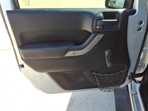 Used 2012 Jeep Wrangler Unlimited Sport image 16