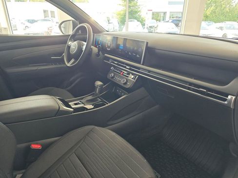 Used 2025 Hyundai Santa Cruz SE AWD/4WD image 43