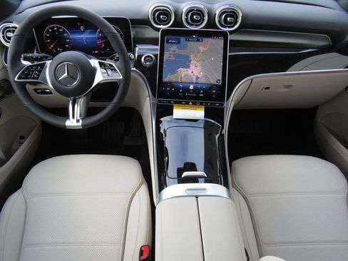 New 2026 Mercedes-Benz GLC 300 4MATIC image 32