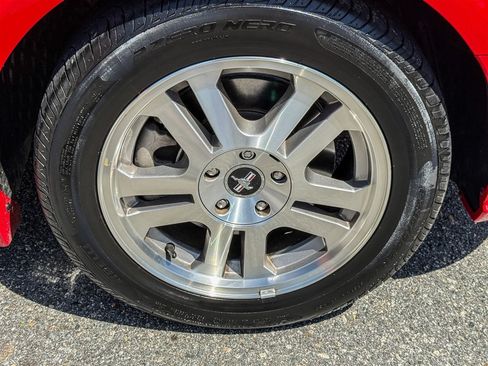 Used 2006 Ford Mustang GT RWD image 28