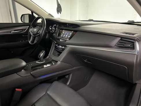 Used 2018 Cadillac XT5 Luxury w/ Driver Awareness Package image 30