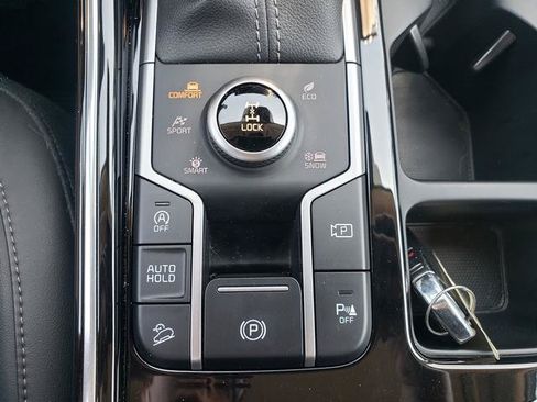 Certified 2023 Kia Sorento SX AWD/4WD image 23