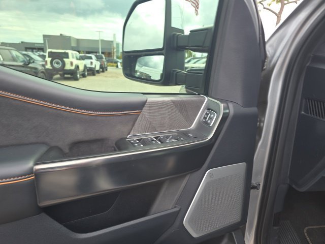 Used 2024 Ford F250 Platinum AWD/4WD image 11