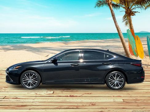 Used 2023 Lexus ES 350 w/ Premium Package FWD image 3