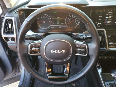Used 2023 Kia Sorento S image 20