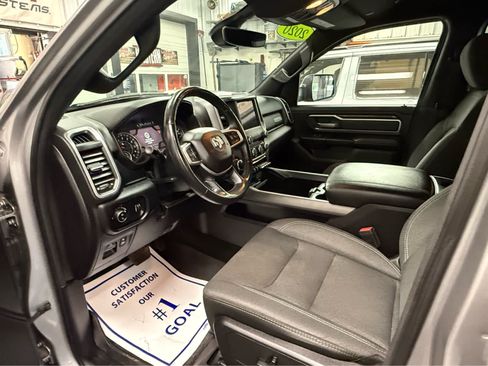 Used 2020 RAM 1500 Big Horn AWD/4WD image 9