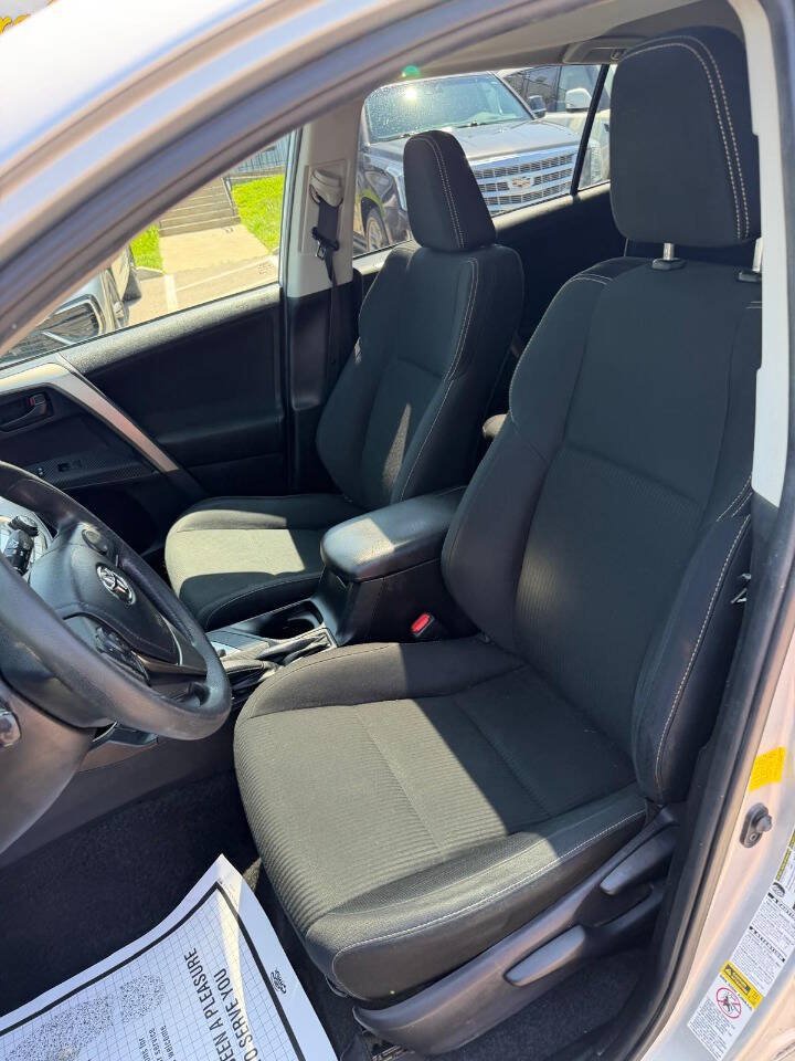 Used 2013 Toyota RAV4 XLE AWD/4WD image 21