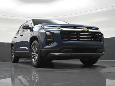 Used 2025 Chevrolet Equinox LT w/ Safety and Technology Package FWD image 30