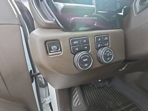 Used 2024 Chevrolet Silverado 3500 LTZ w/ LTZ Convenience Package AWD/4WD image 32