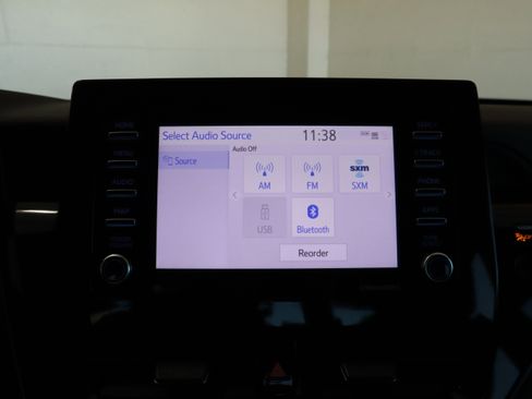 Used 2024 Toyota Camry SE image 27