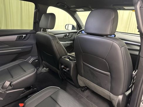 Certified 2025 Buick Enclave Sport Touring image 22