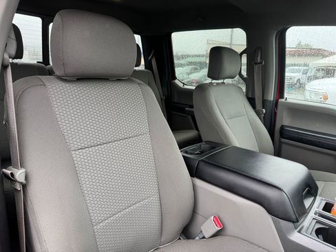 Used 2017 Ford F150 XLT w/ Equipment Group 302A Luxury image 4