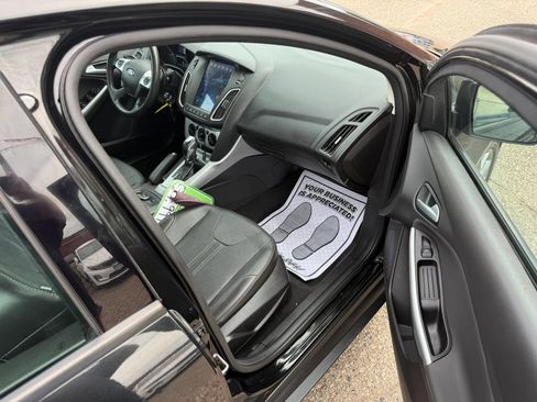 Used 2014 Ford Focus SE w/ Equipment Group 201A FWD image 16
