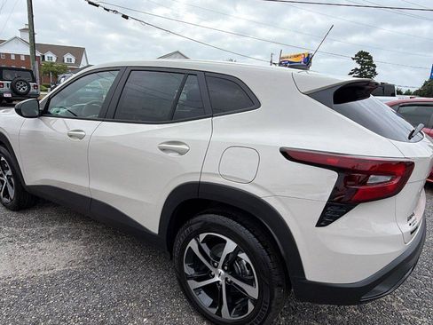 New 2026 Chevrolet Trax RS FWD image 10
