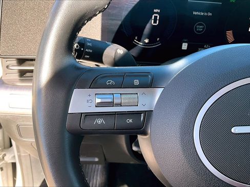 Used 2025 Hyundai Kona SEL image 22
