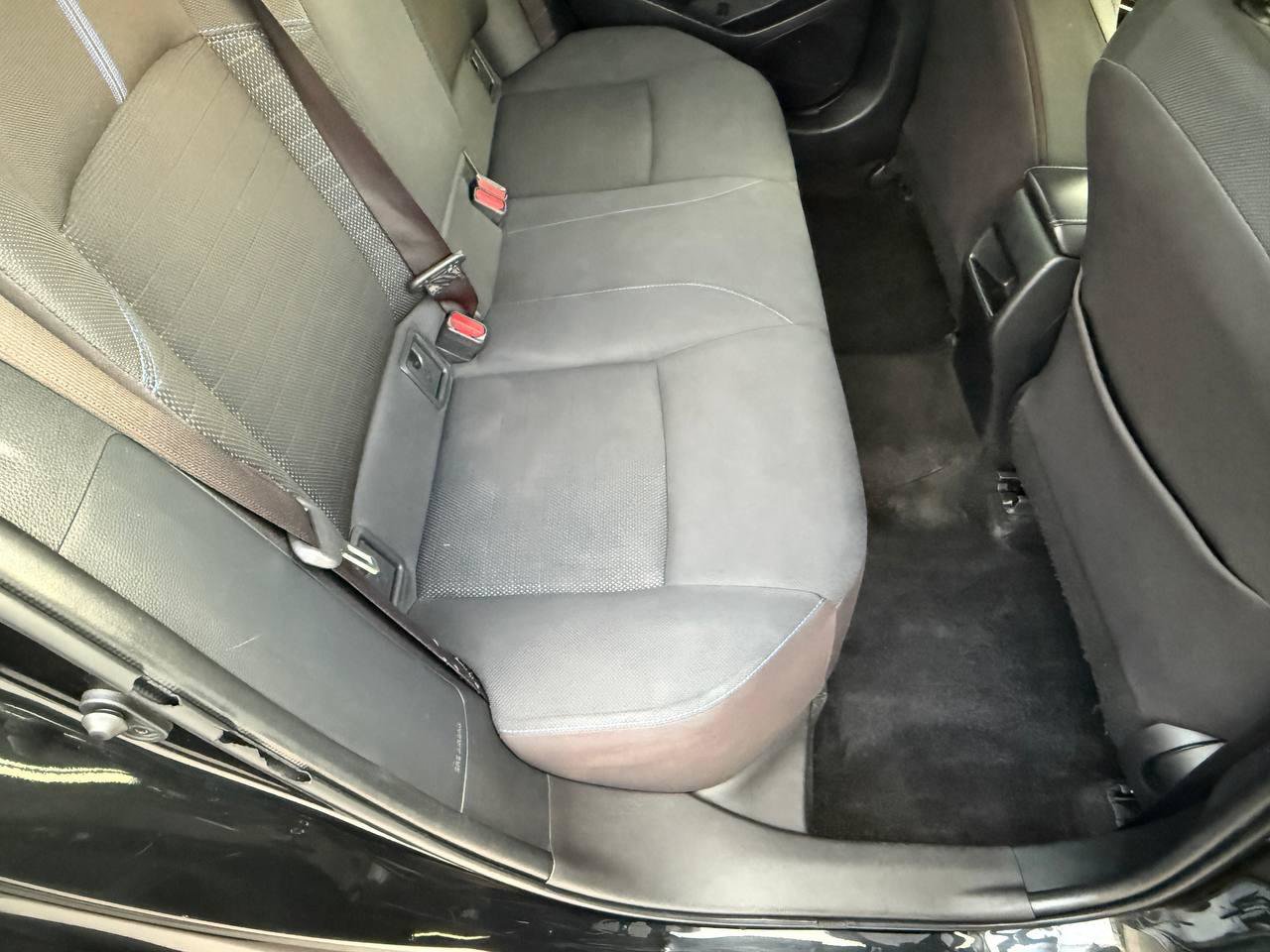 Used 2021 Toyota Corolla SE FWD image 30
