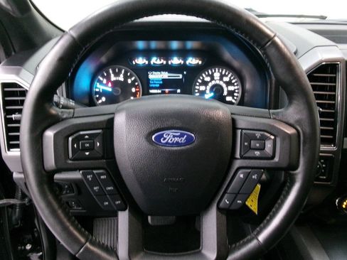 Used 2019 Ford F150 XLT w/ Equipment Group 302A Luxury AWD/4WD image 32