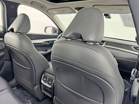 Used 2023 INFINITI QX50 Sensory w/ Accent Package image 42