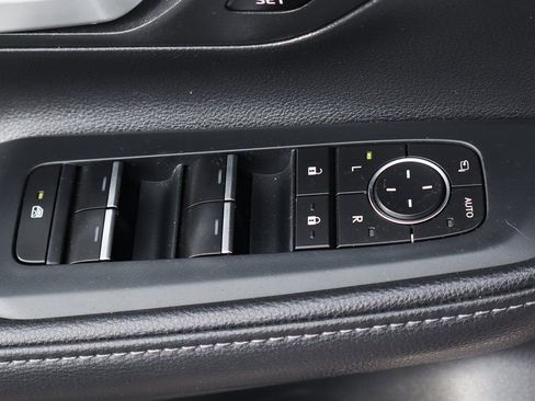 Used 2024 Toyota Grand Highlander AWD image 17