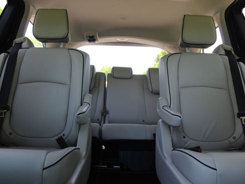 Used 2025 Honda Odyssey Touring image 14