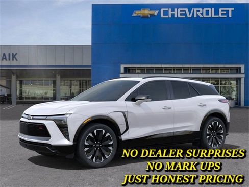 New 2025 Chevrolet Blazer EV RS image 2