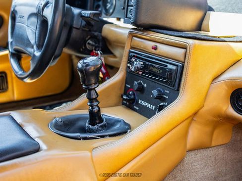 Used 1991 Lotus Esprit SE RWD image 29